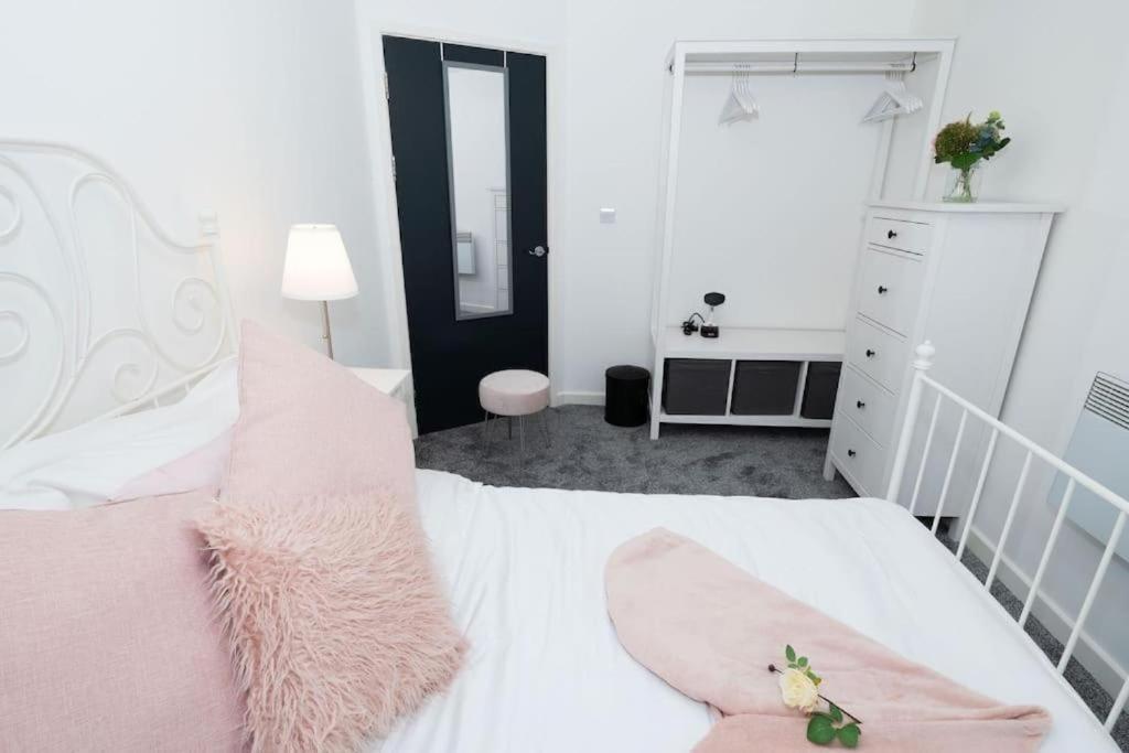 Gunwarhf Quays Two Bedroom * Portsmouth
