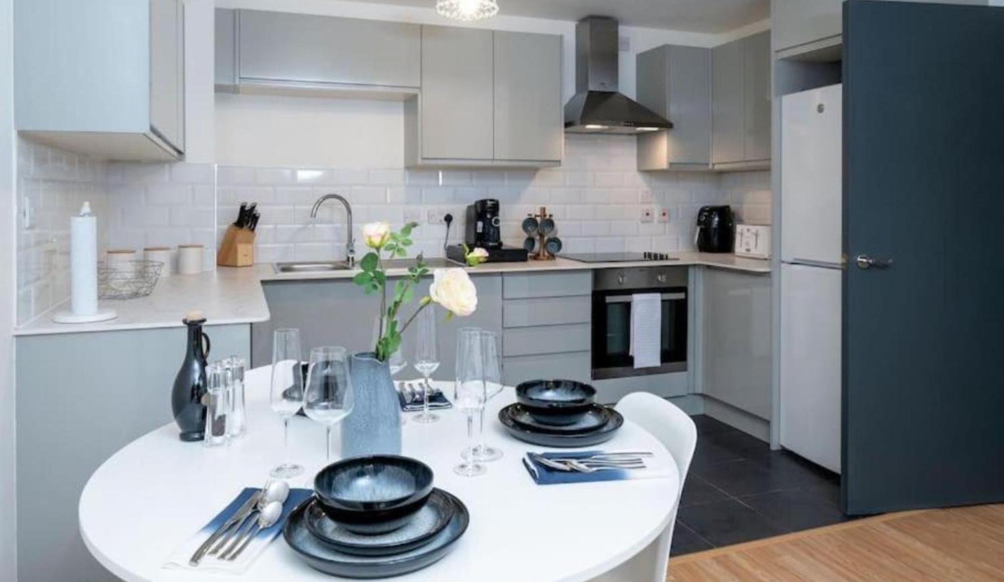 Gunwarhf Quays Two Bedroom * Portsmouth